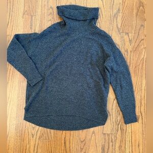 Old Navy Dark Gray Turtleneck Sweater